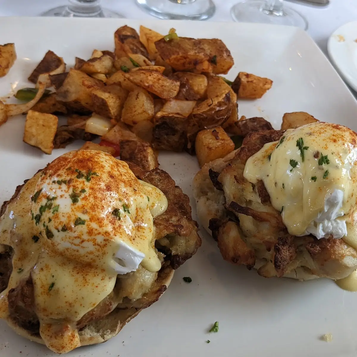 Crab Cakes Benedict