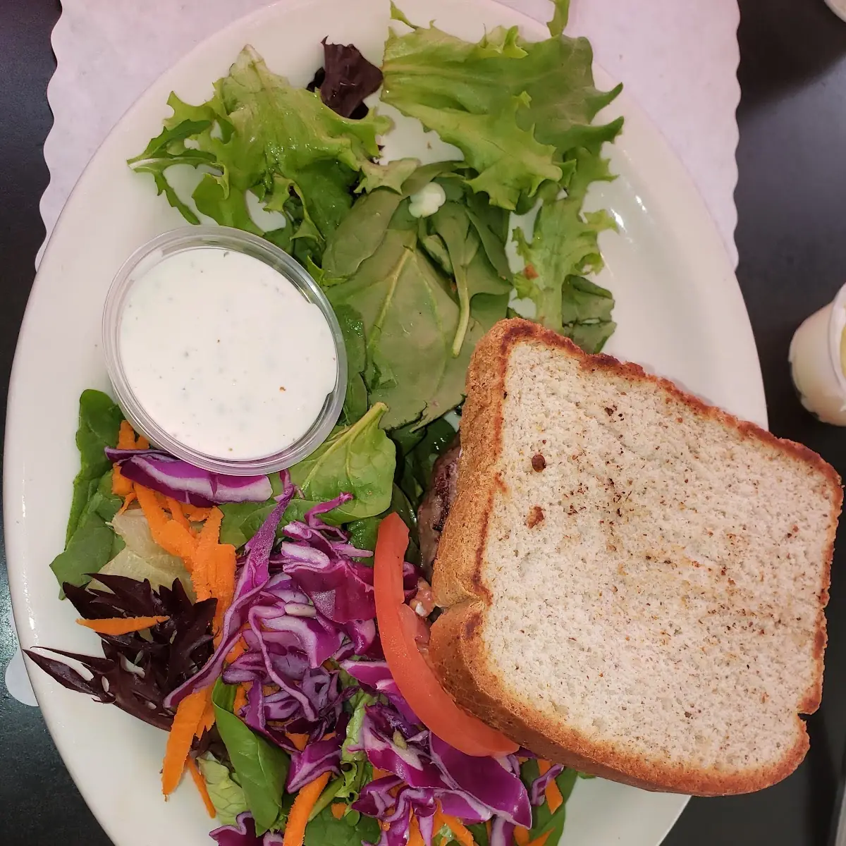 Gluten Free Cheeseburger w Side Salad