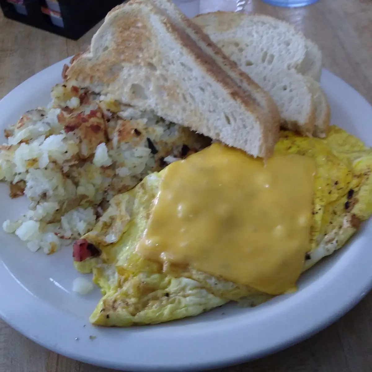 Ham and Cheese Omelette and Hashbrowns