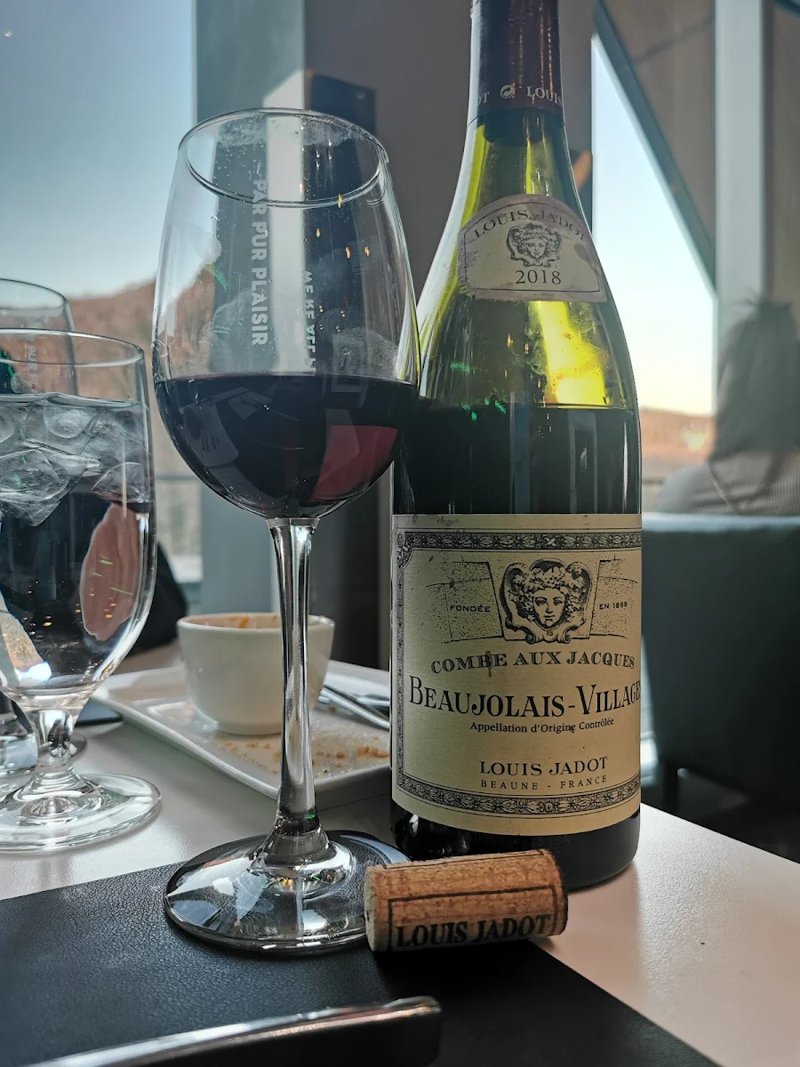 Vin Rouge Beaujolais Village