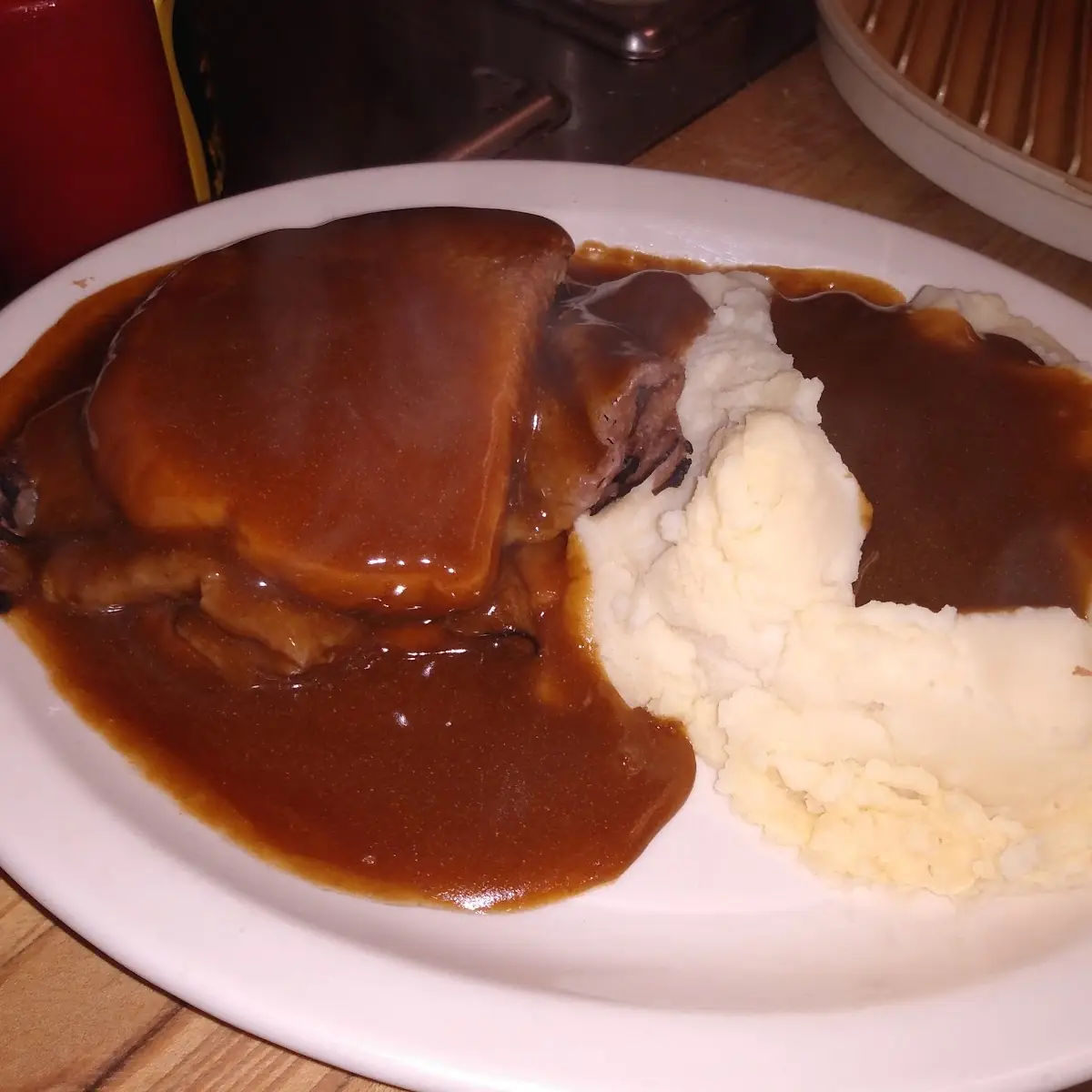Met Loaf with Mashed Potatoes and Gravy