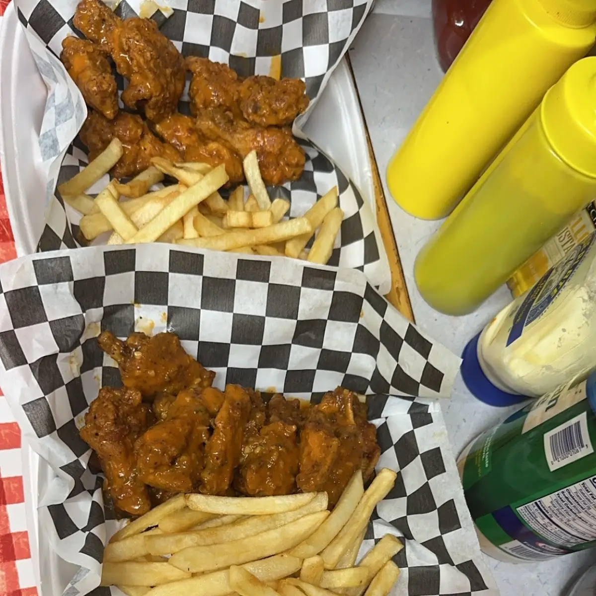 Philly Cheesesteak N 6 Wingz