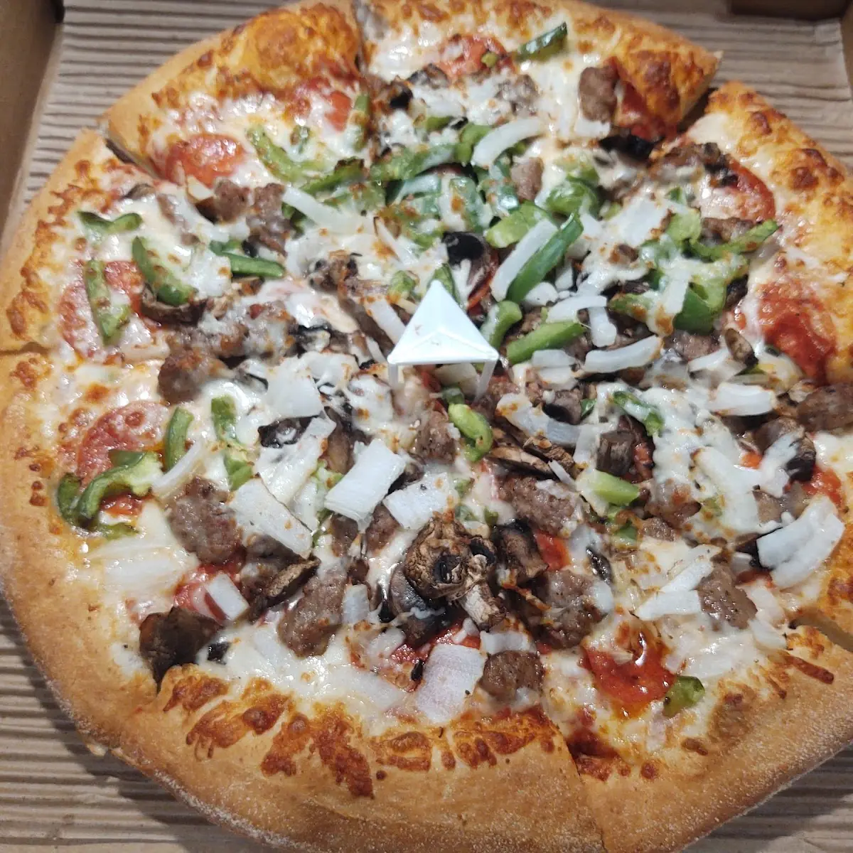 Deluxe Pizza