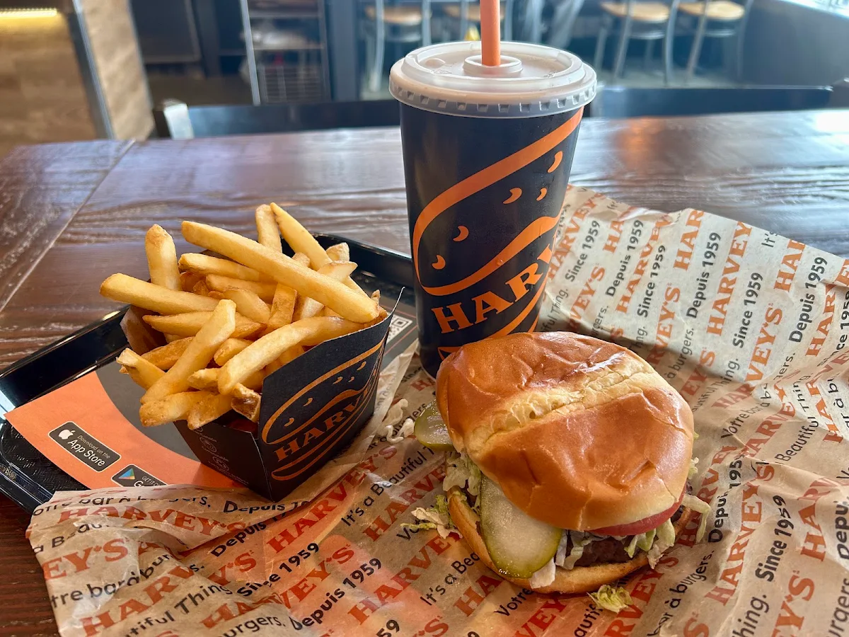 Angus Burger Combo, Harvey's