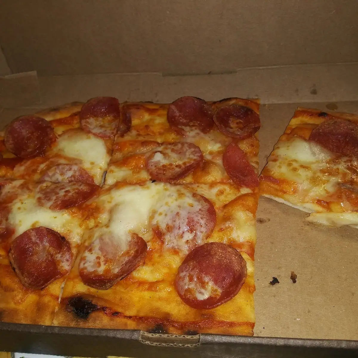 Flatbread Pizza with Pepperoni