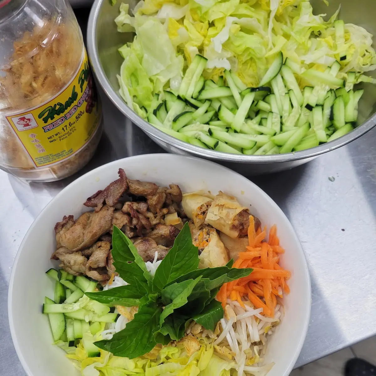 Vermicelli with Egg Roll