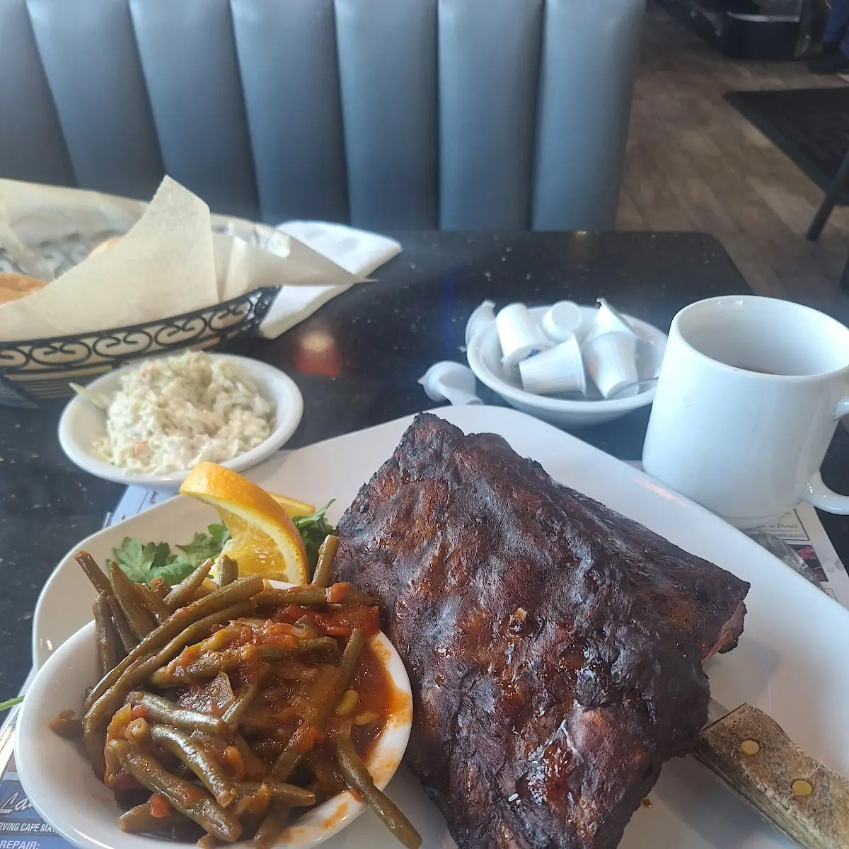 BBQ Ribs with Green Beans