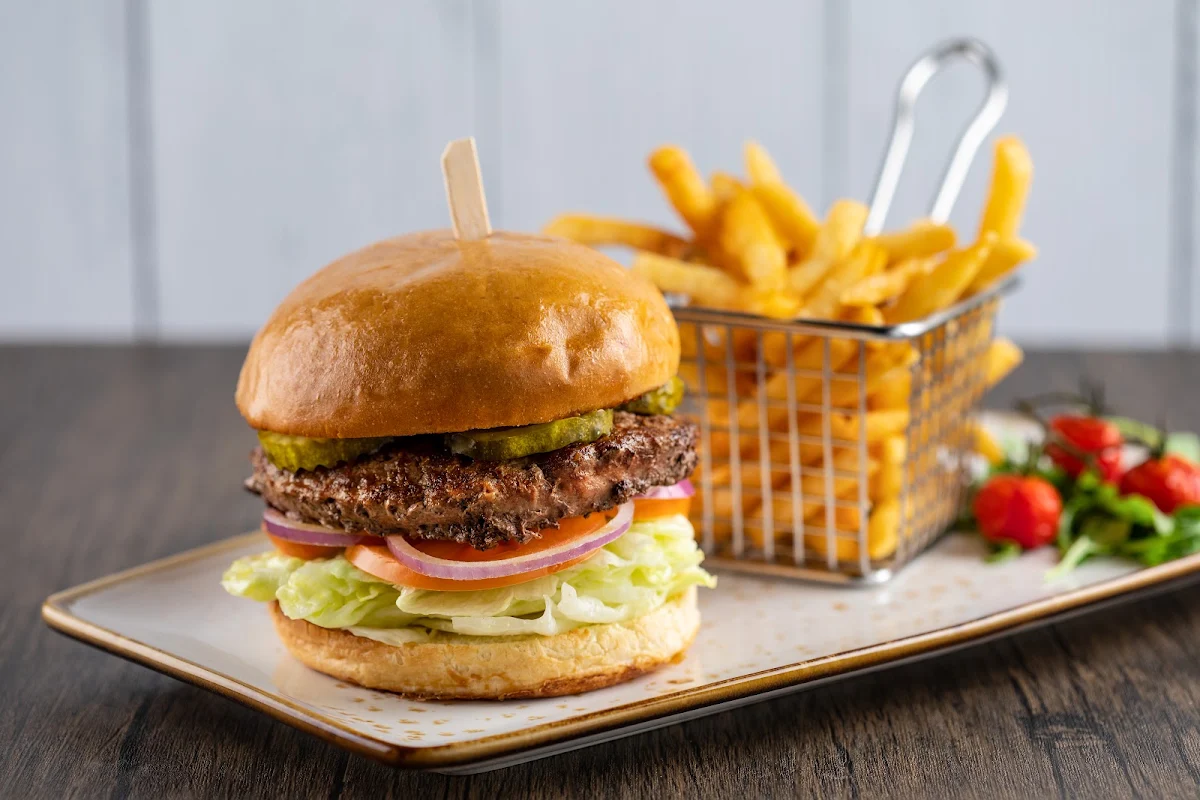 Dockside Classic Burger