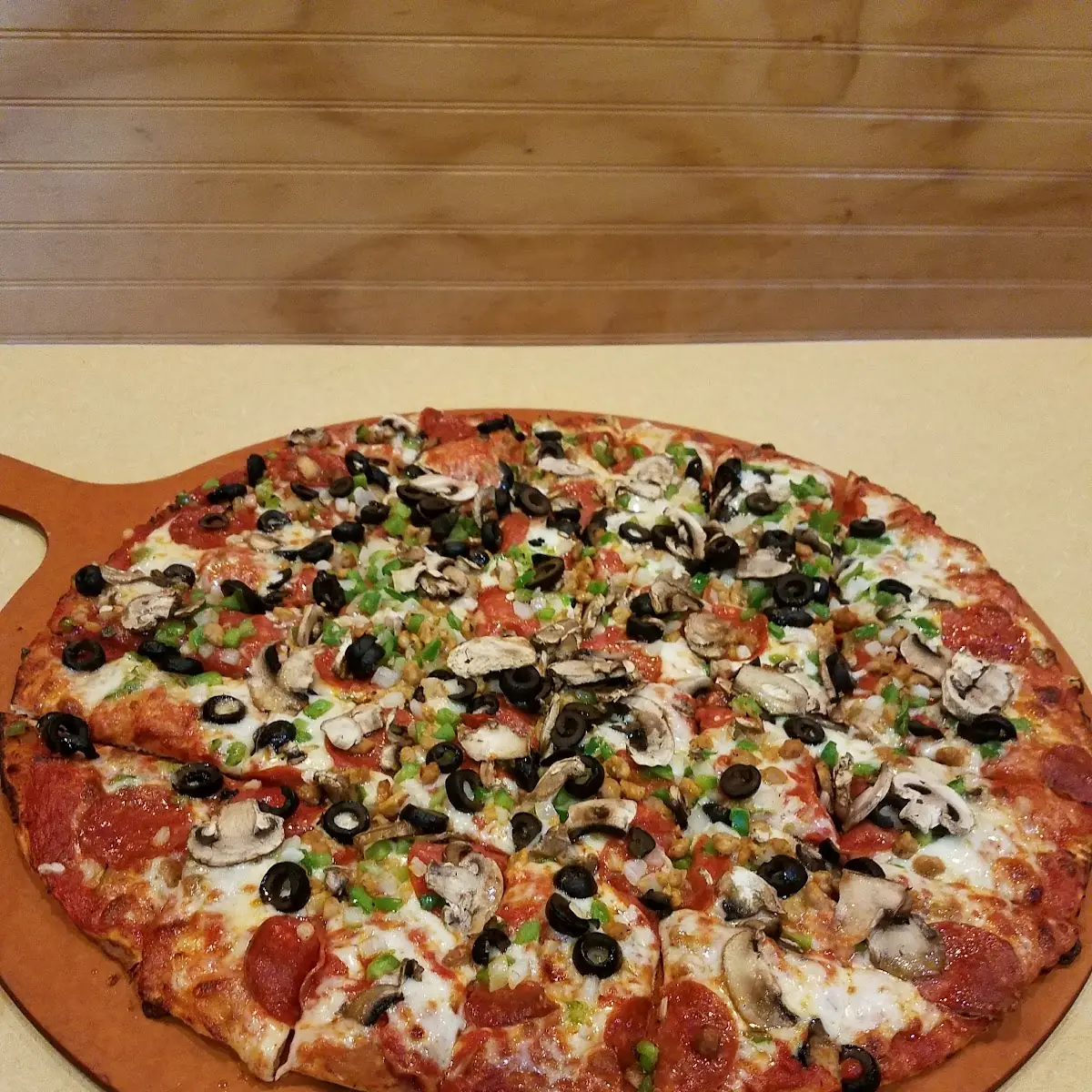 16 Supreme Pizza