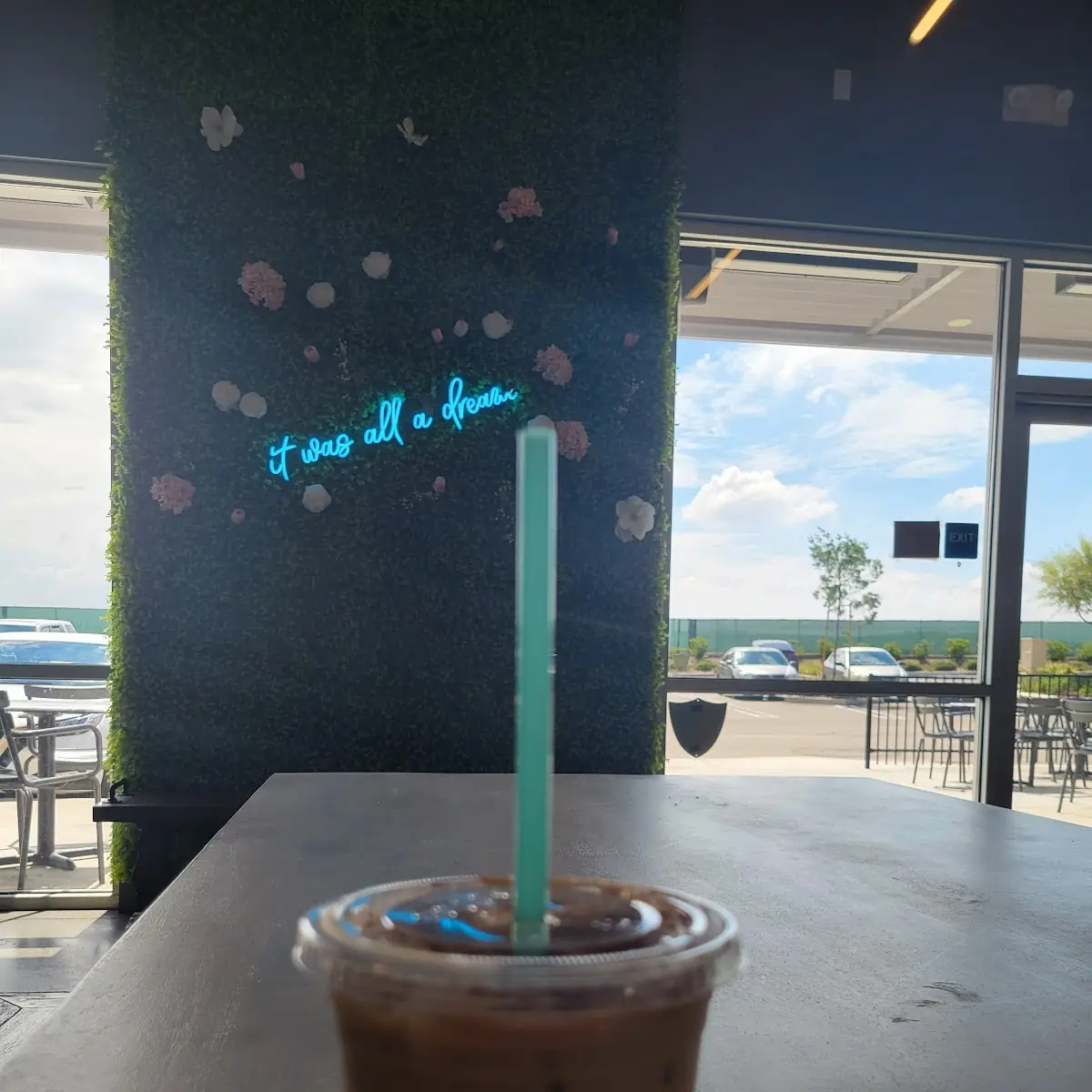Iced Dirty Chai Latte with Oatmilk