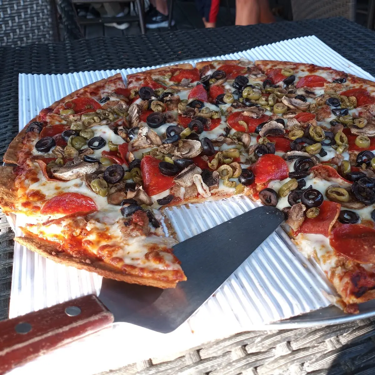 Thin Crust Pizza