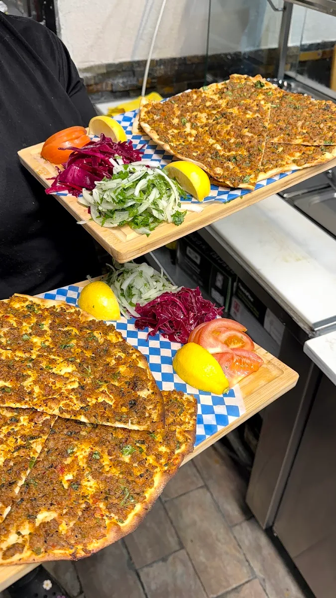 Lahmacun, Mardin Restaurant - Shawarma & Kebab