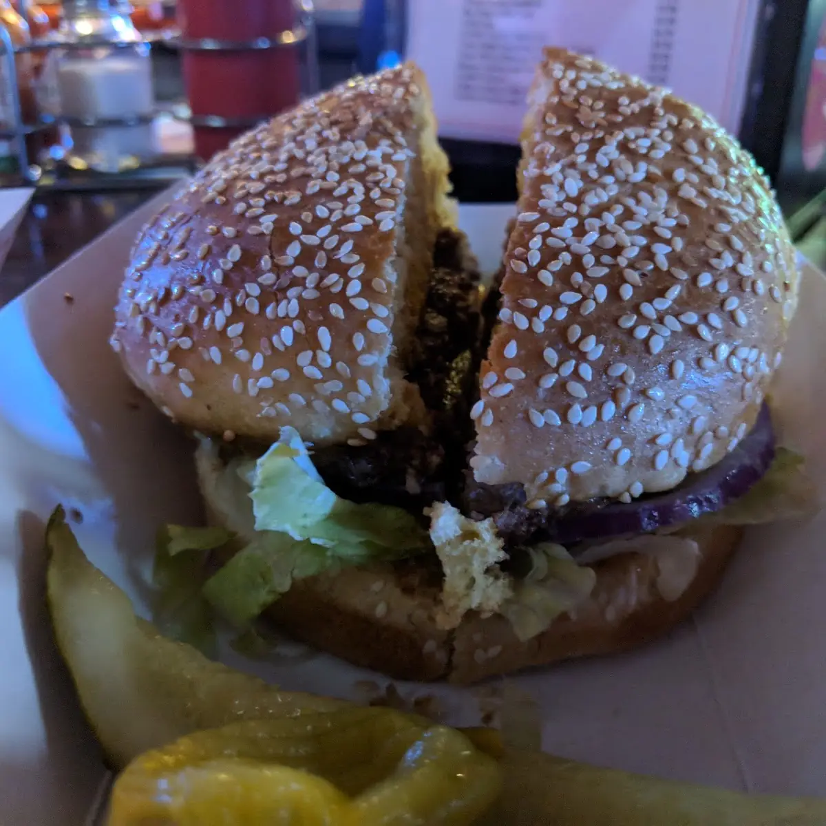 World Famous Cheeseburger Hamburger