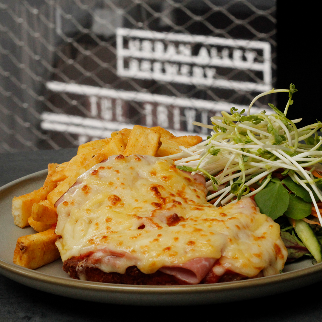Chicken Parma, Urban Alley Brewery Knox