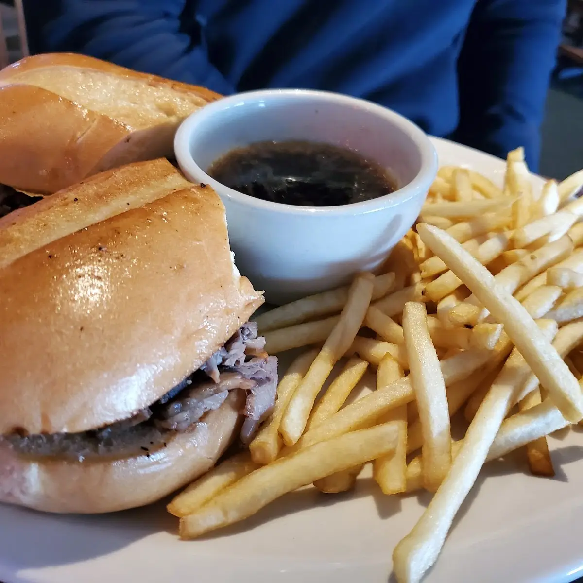 French Dip Sliders & Fries