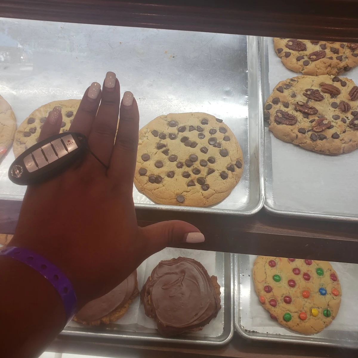 1 2 lbs Chocolate Chip Cookies