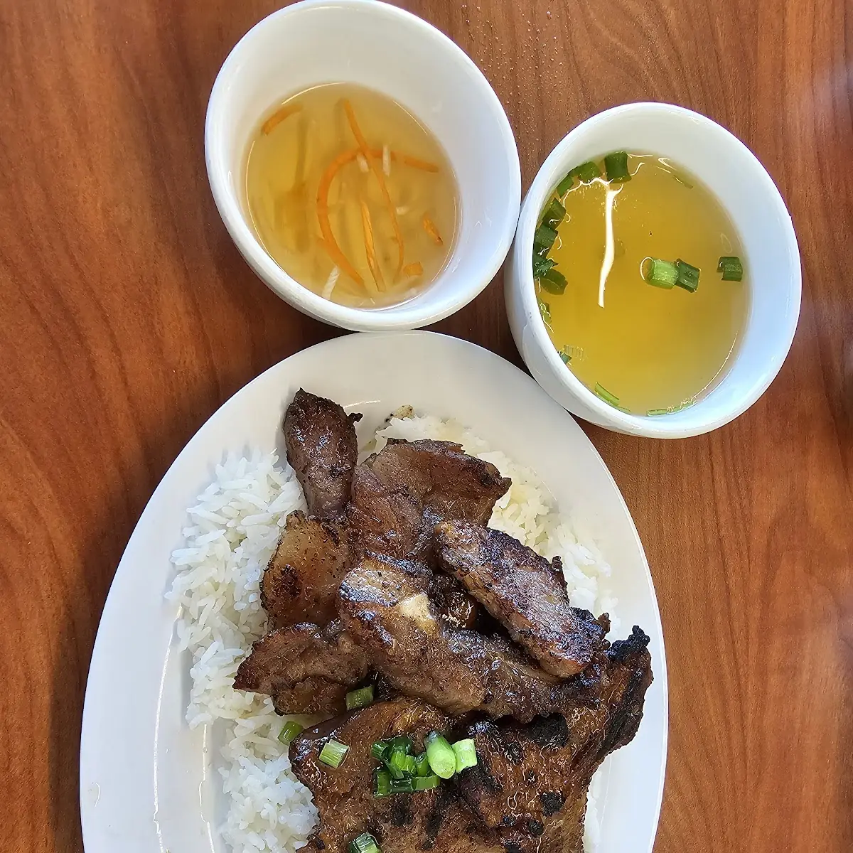 Com Soon 2 Grilled Pork Chops with Rice