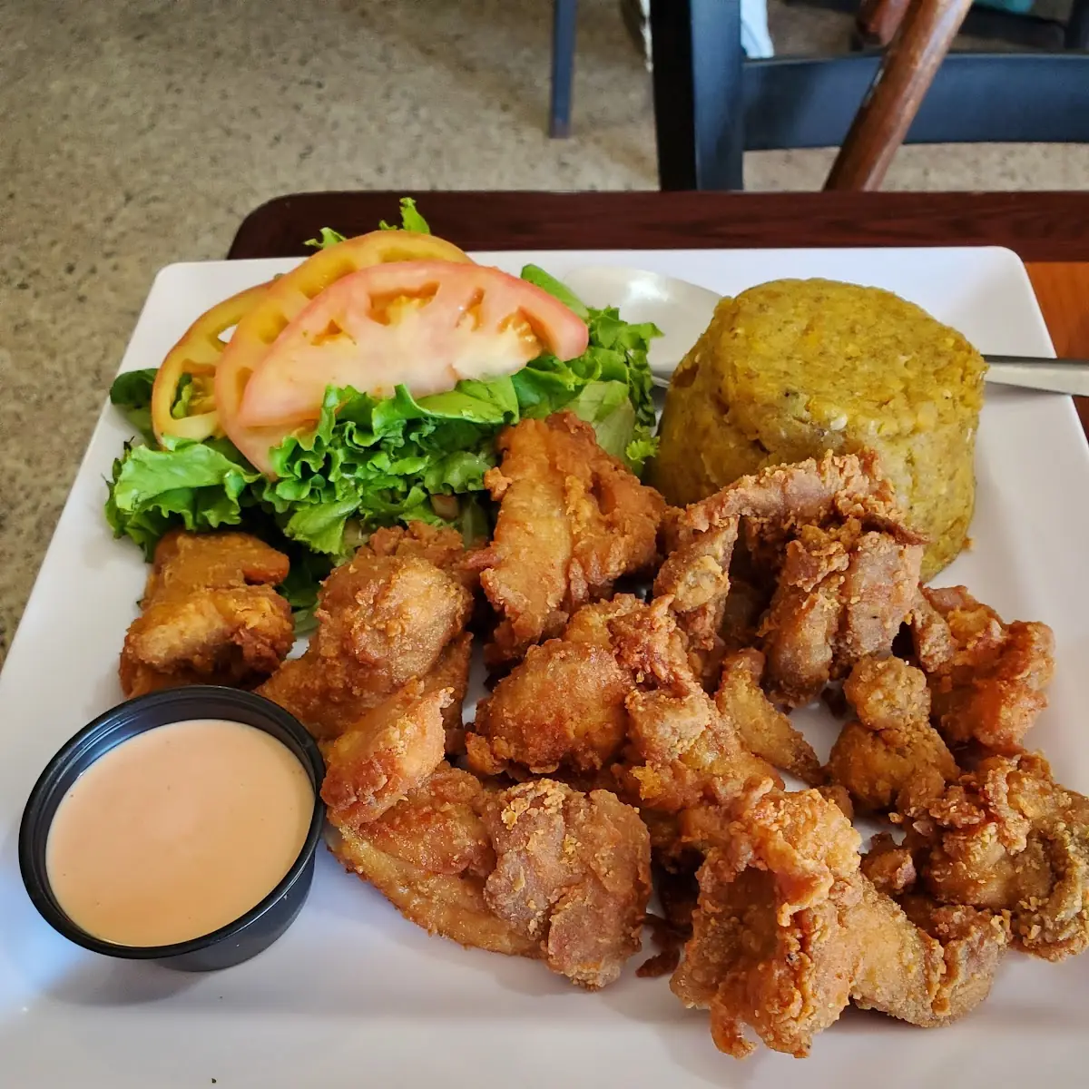 Mofongo Con Pollo Frito