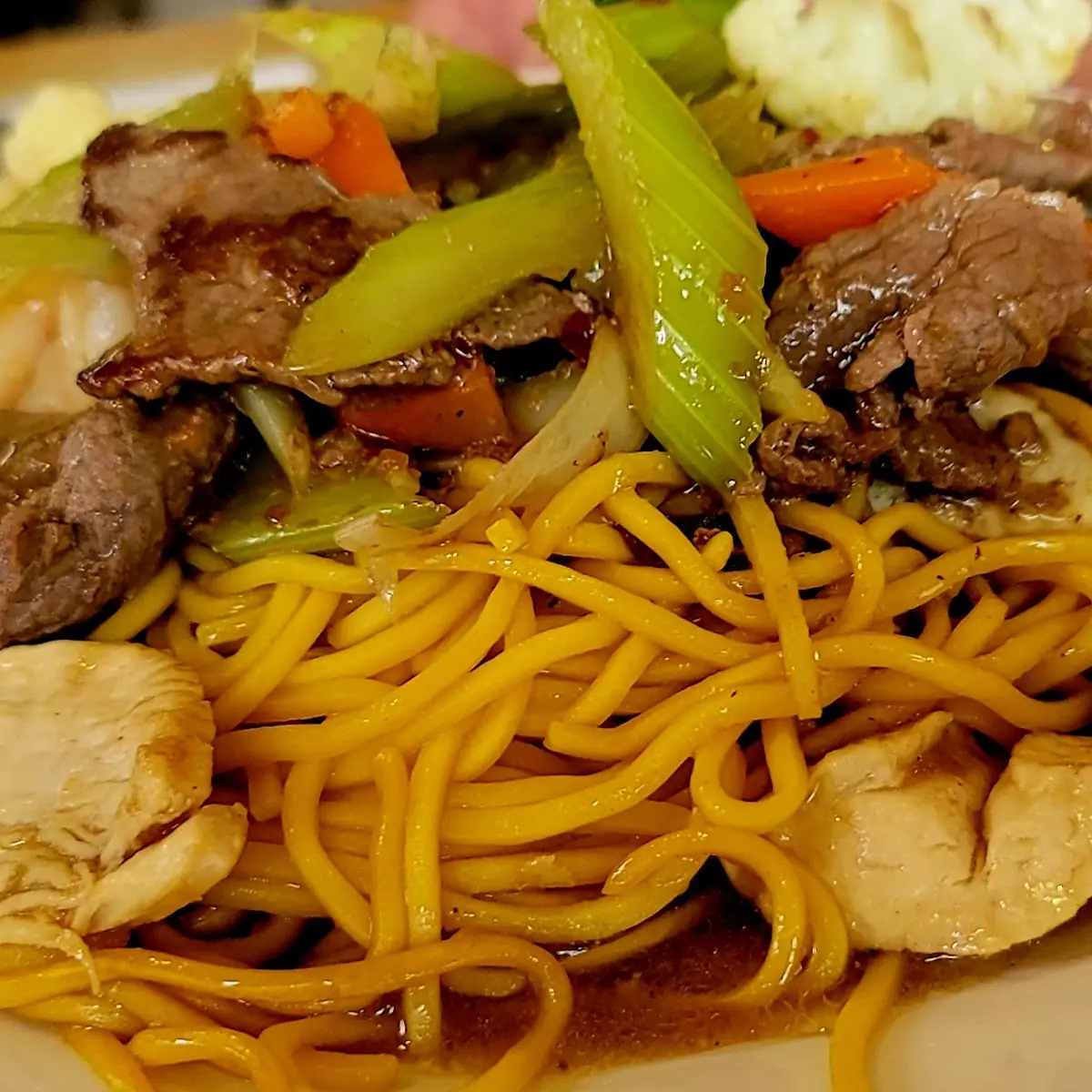 Lo Mein Combination