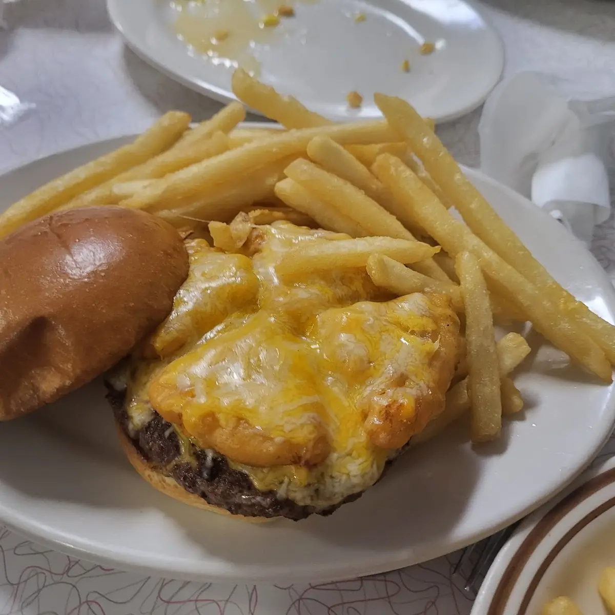 Mac N Cheese Burger