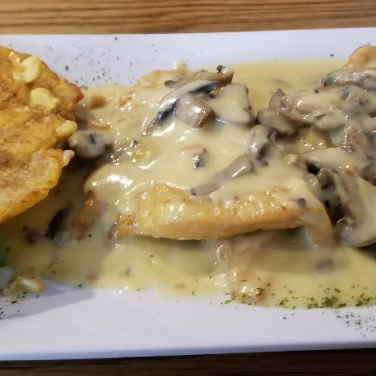 Pechuga De Pollo En Salsa De Champiñones