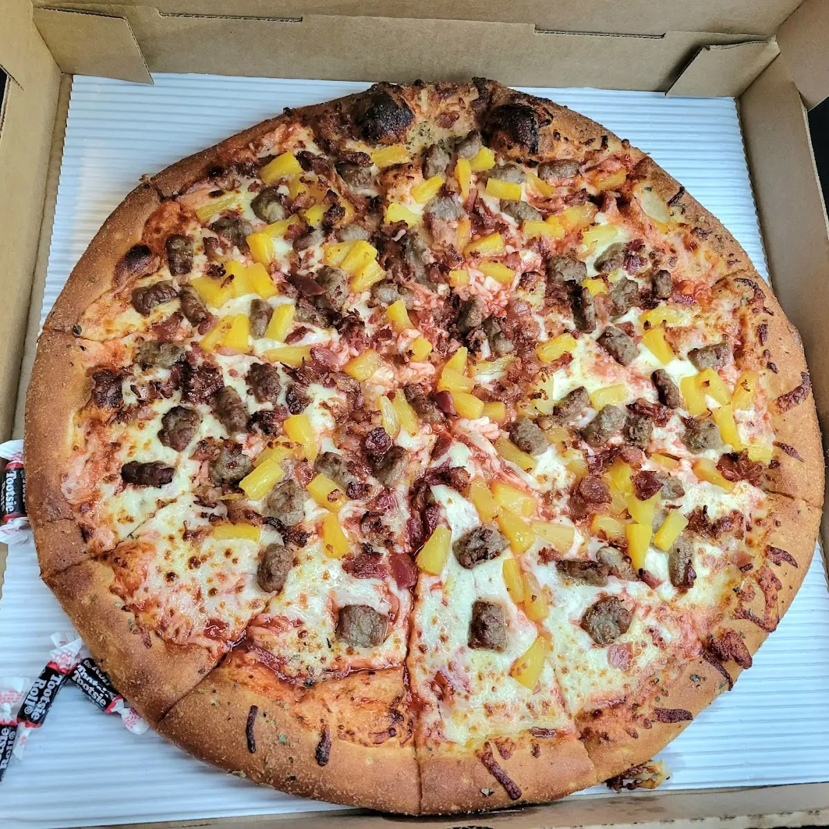 Hawaiian Pizza