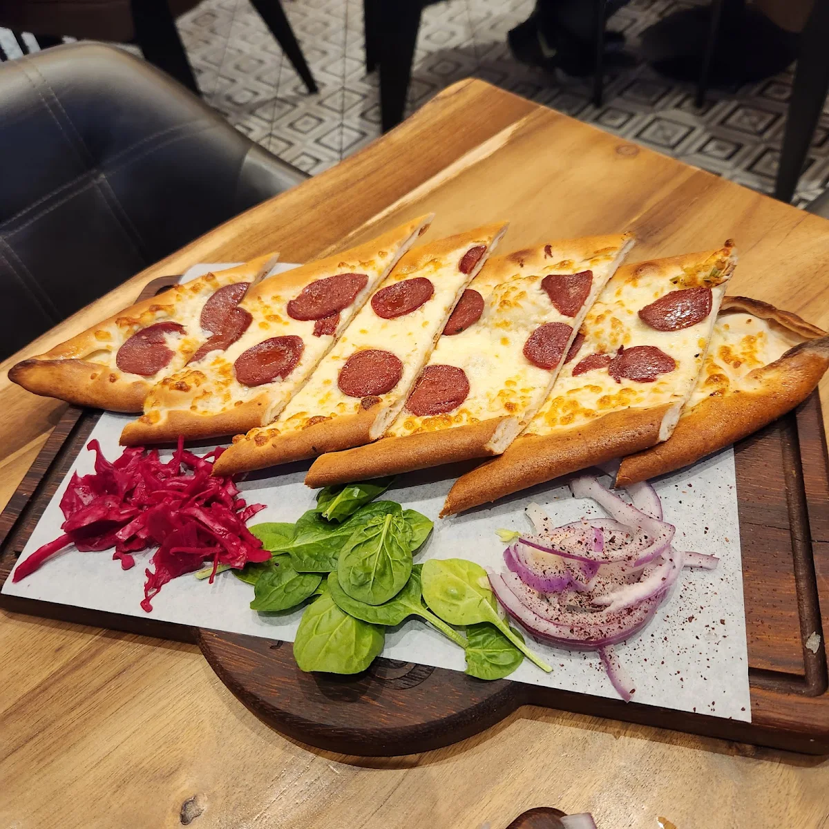 Sujuk Pide