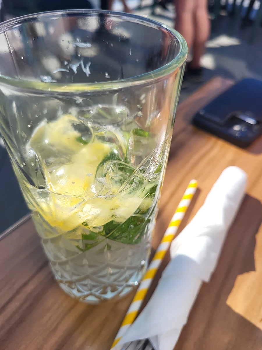 Mojito Menthe Ananas Coco, La Marina Resto Bar