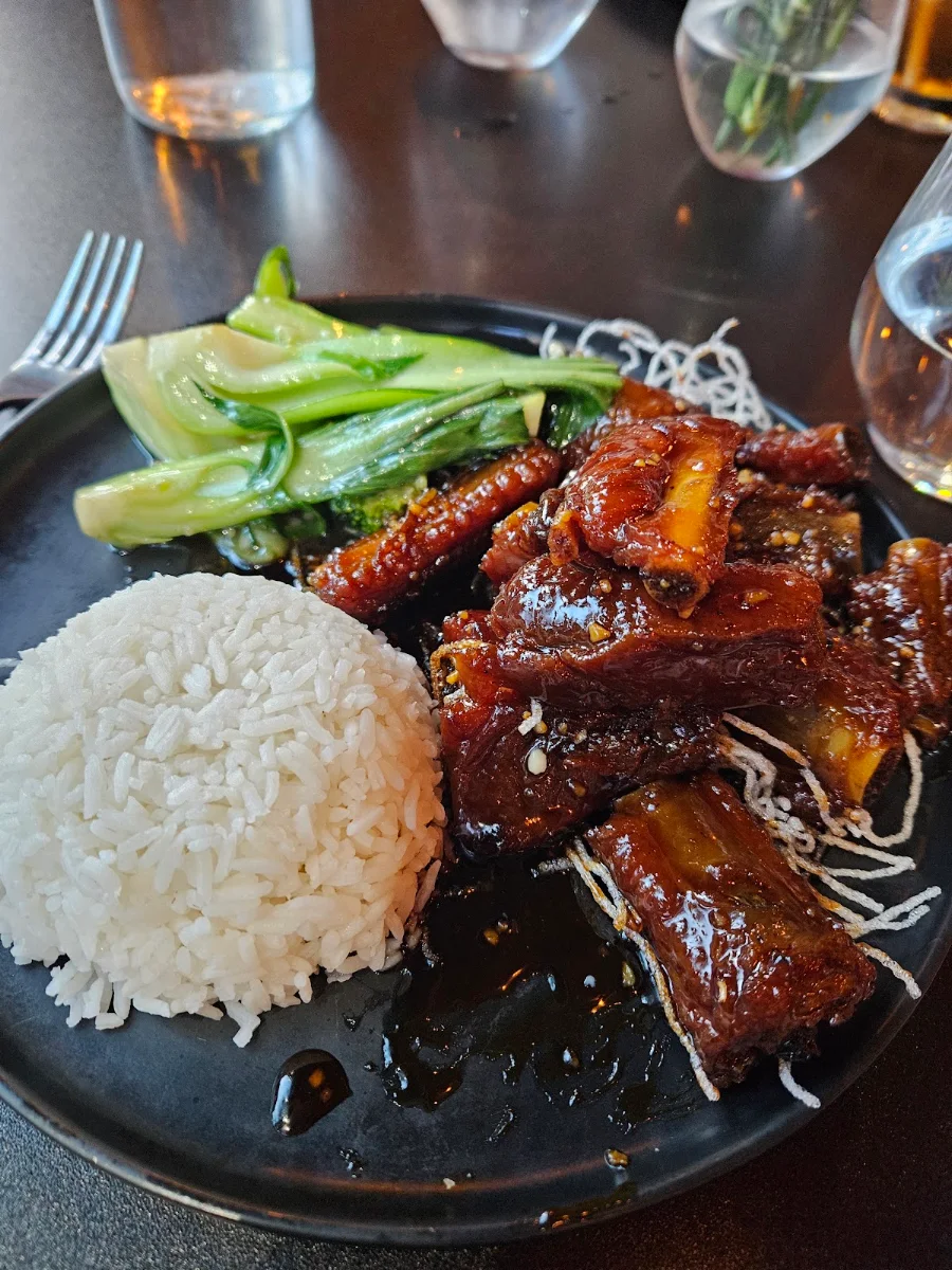 Dry Garlic Pork Spare Ribs, 31 Latitude