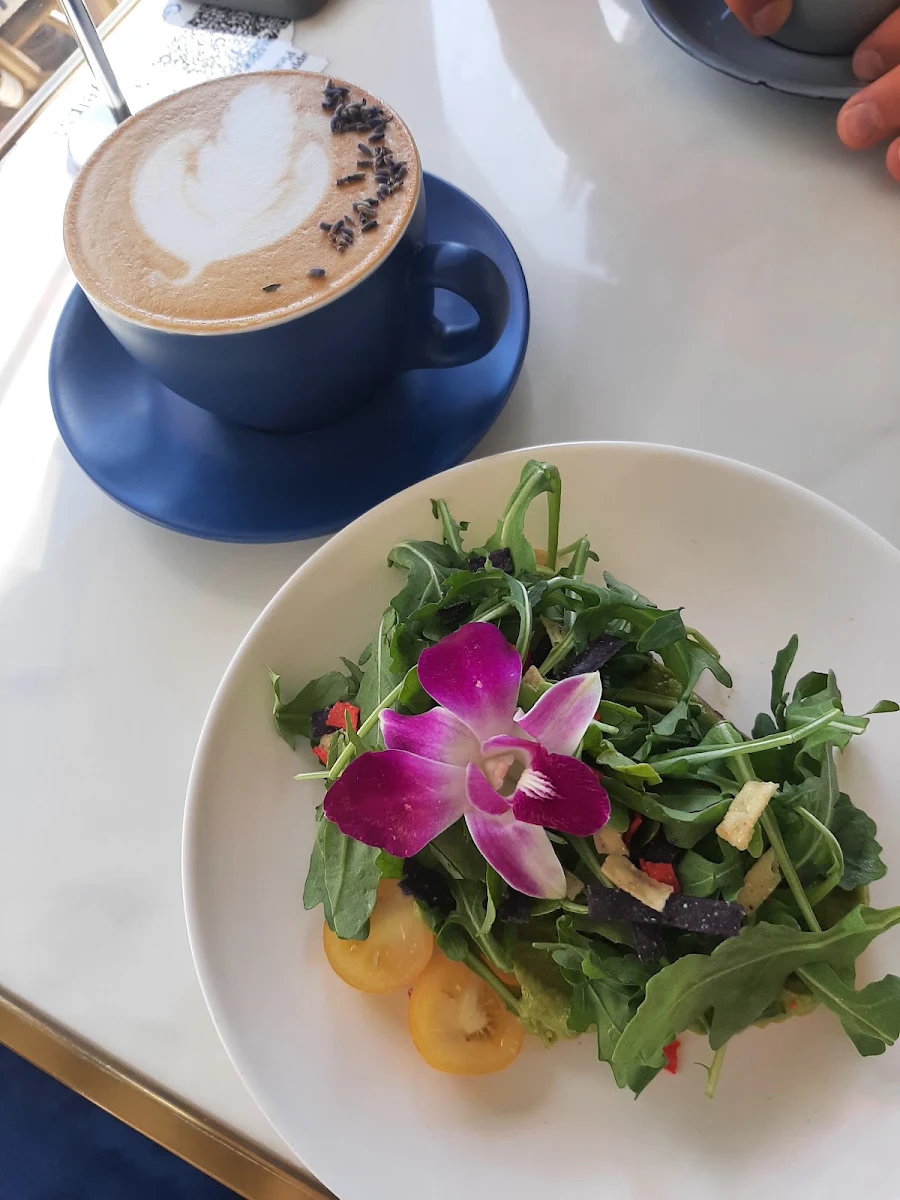 Burrata Salad