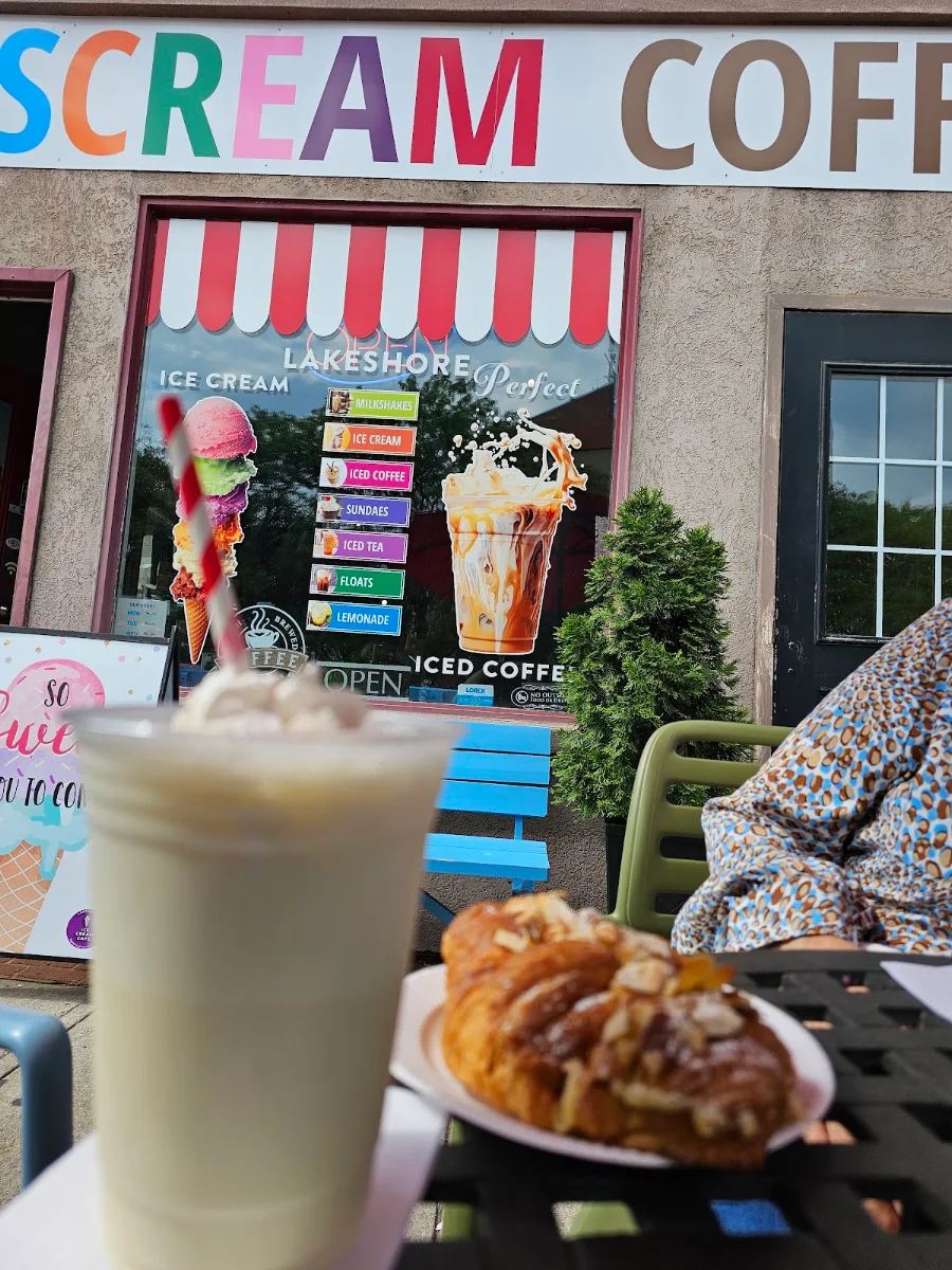 Banana Milkshake, Lakeshore Ice cream cafe