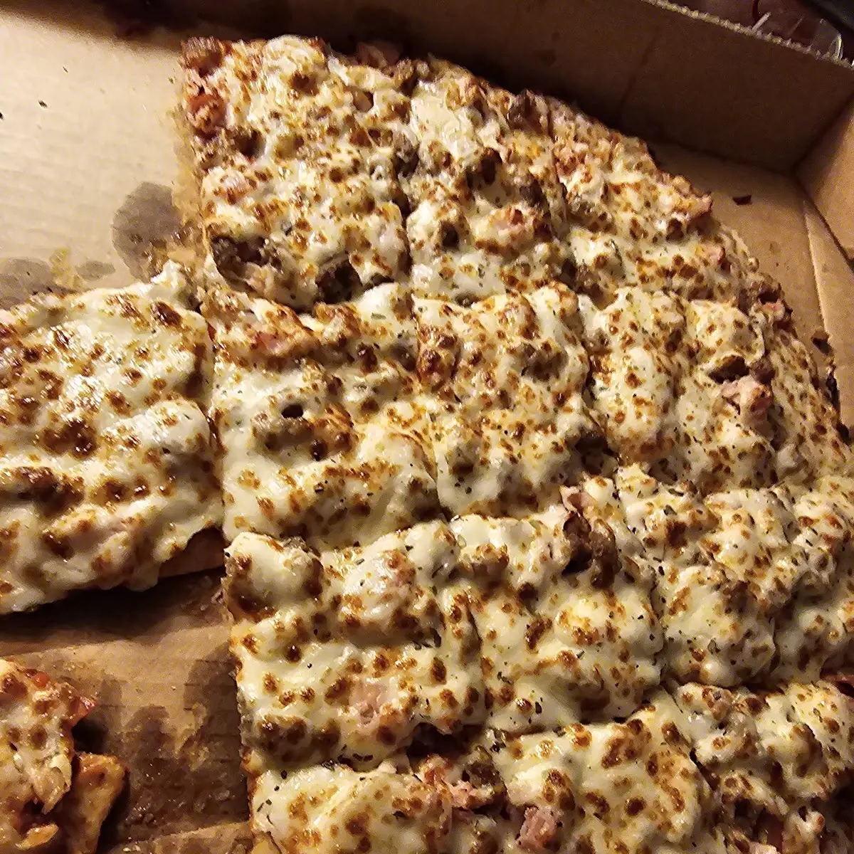 Pepperoni Ham Beef Mushroom Pizza