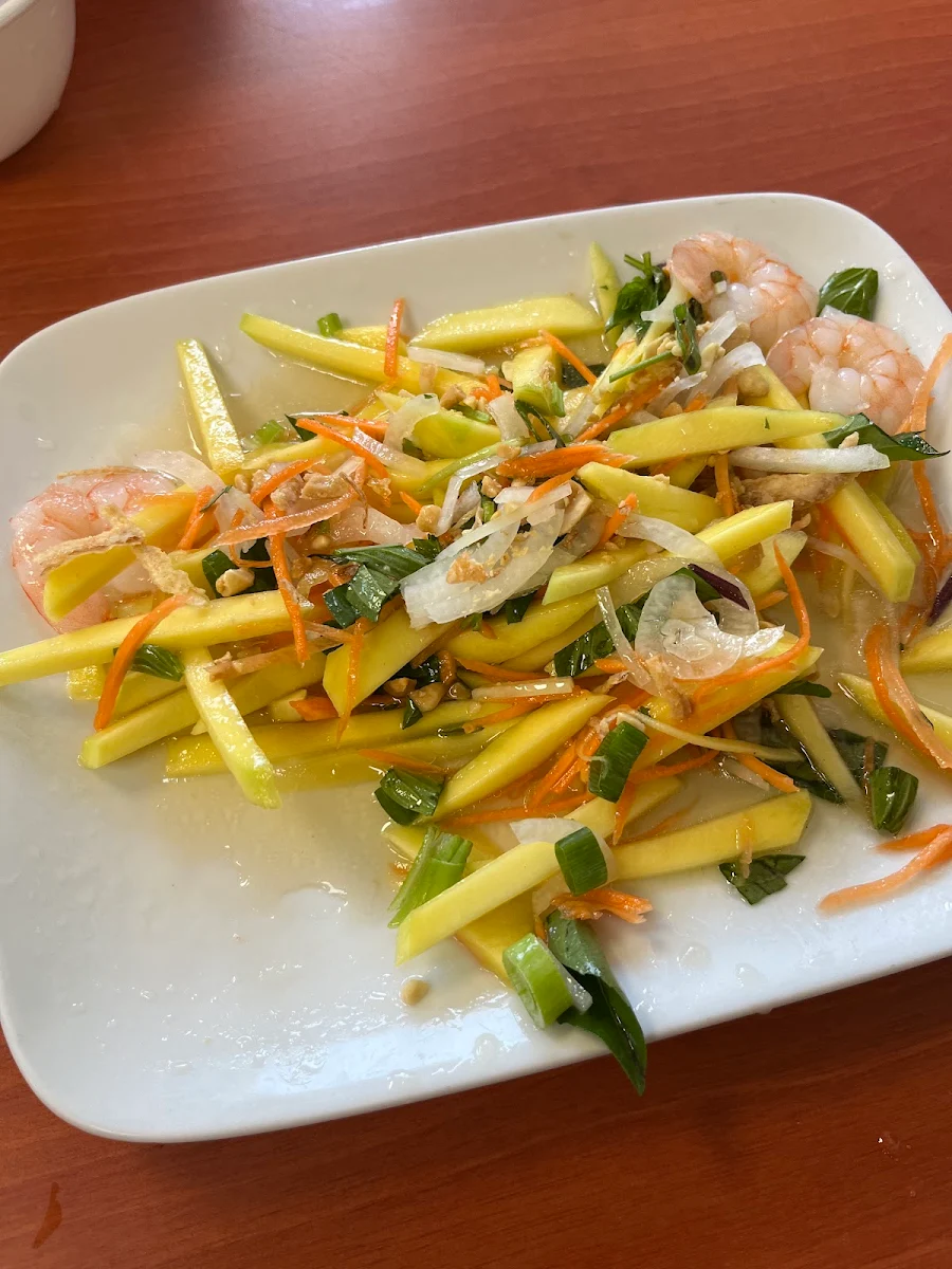 Mango Salad Goi Xoai, Xu Hue Restaurant