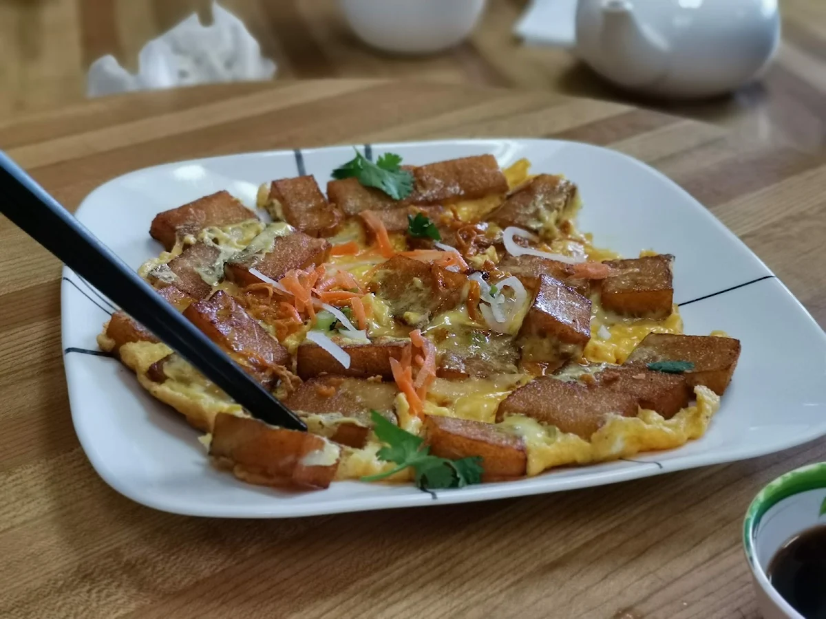 Pan-Fried Rice Cake with Eggs Bot Chien, Xu Hue Restaurant