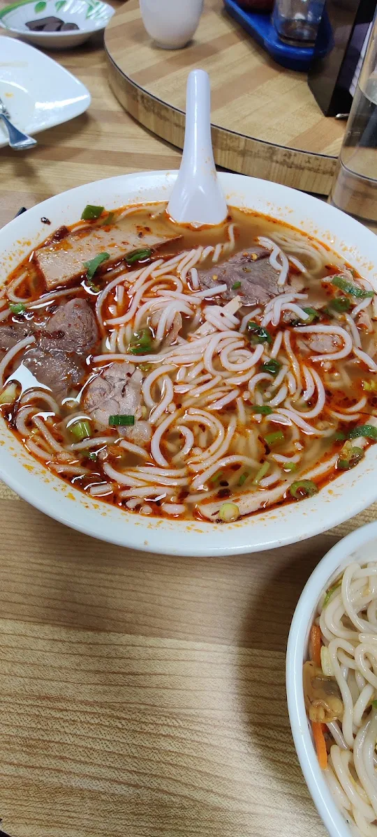 Sate Beef Noodle Soup Pho Bo Sate, Xu Hue Restaurant