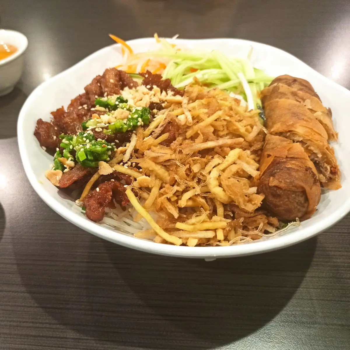 Bún Bì Thịt Nướng Chả Giò Chay
