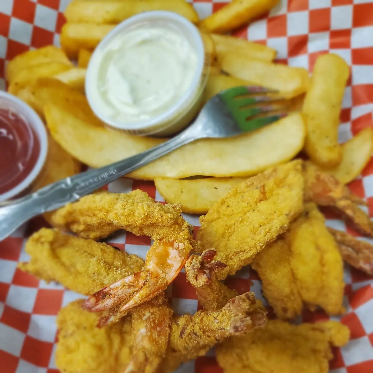 Catfish and Oyster Basket 2 Shrimp