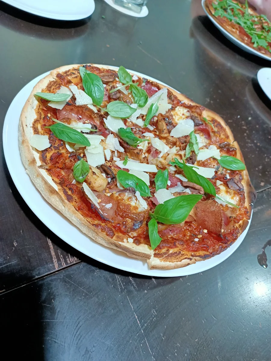 Highlights, Smokin’ Joes Pizza & Bar Ashgrove