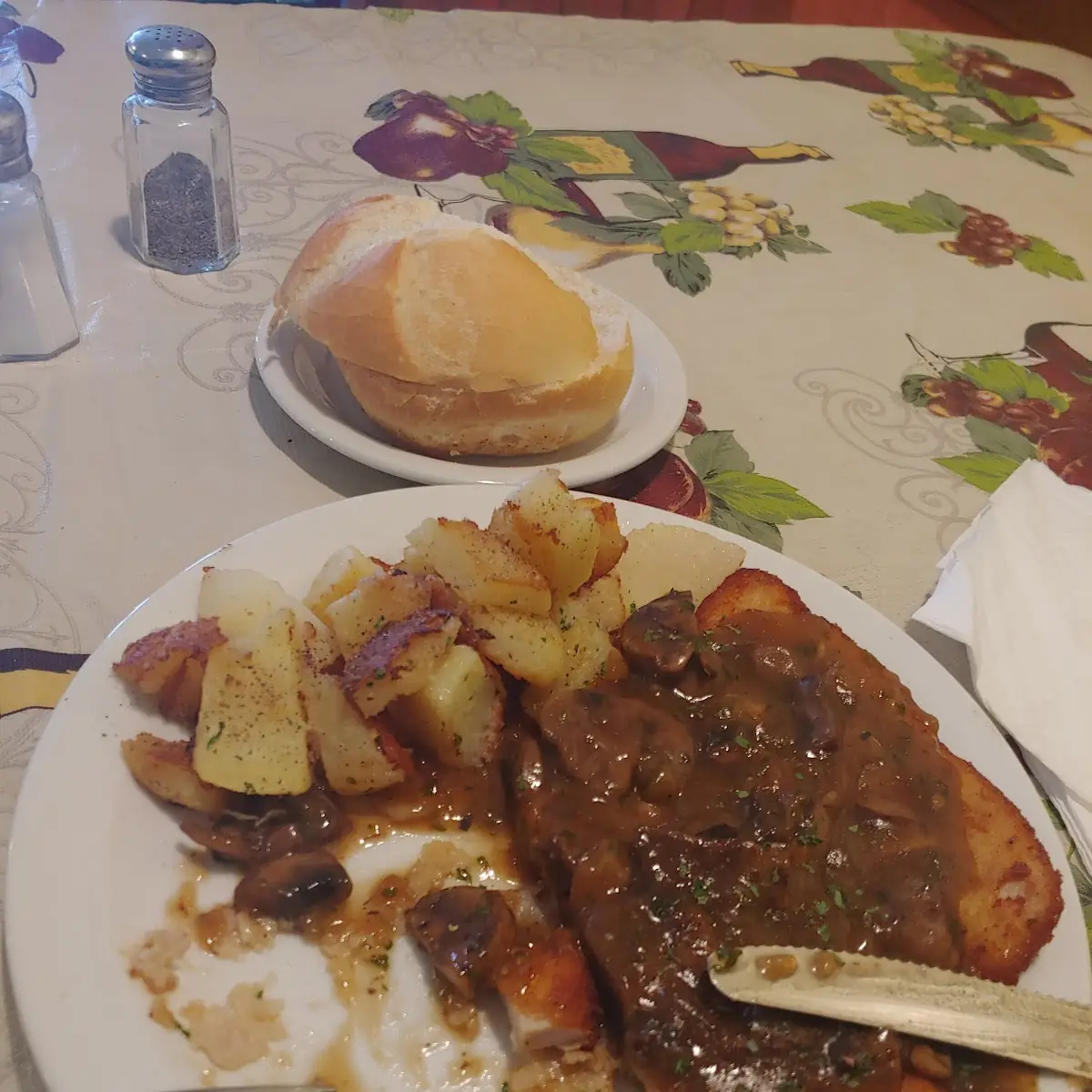 Jaeger Schnitzel with Potatoes