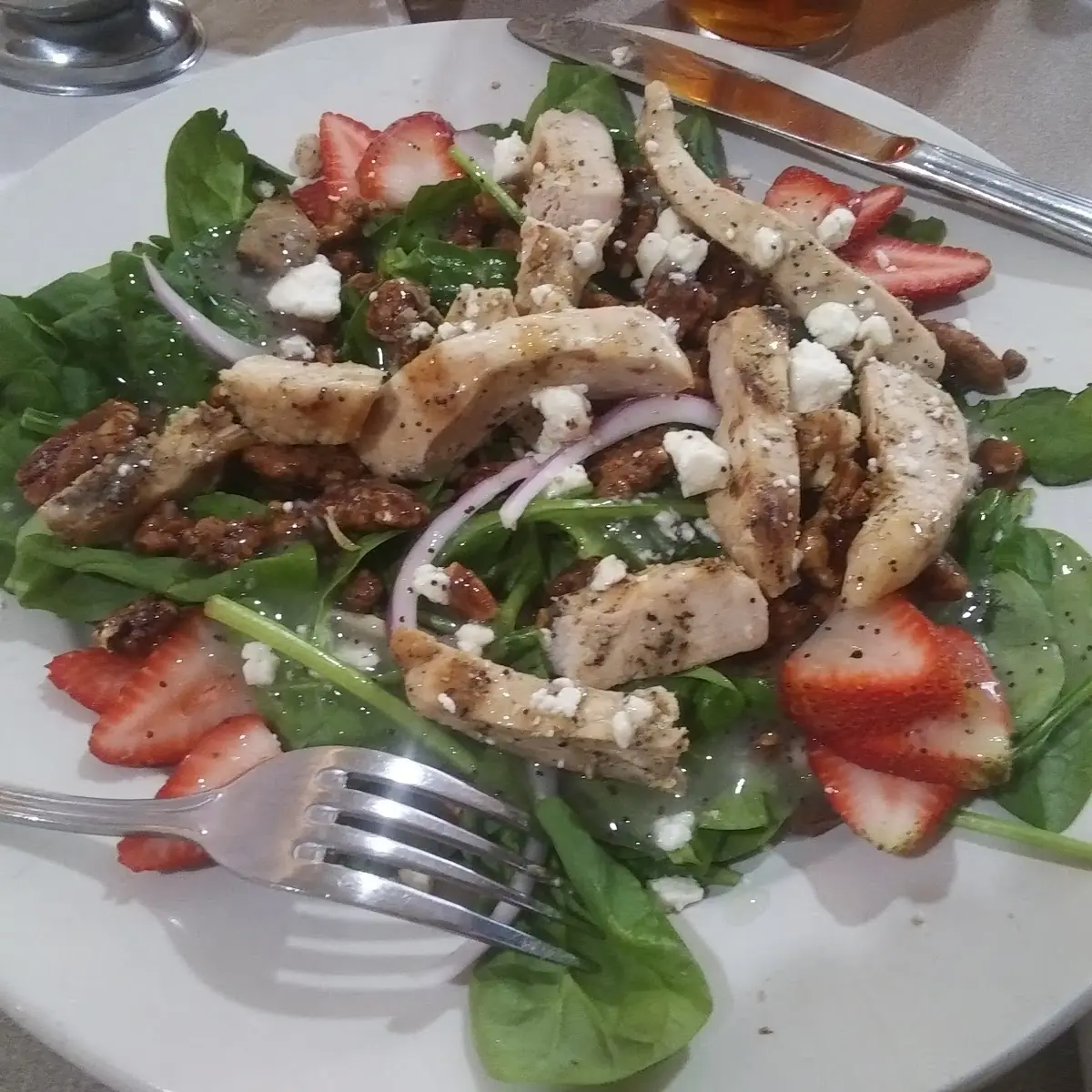 Strawberry Salad with Grilled Chicken