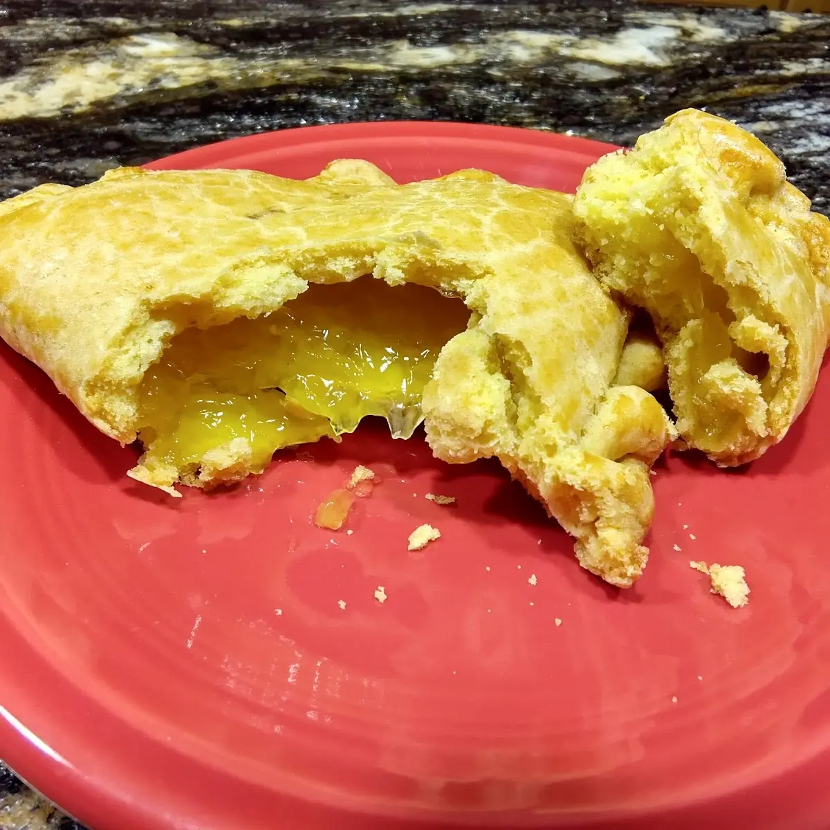 Piña Empanada