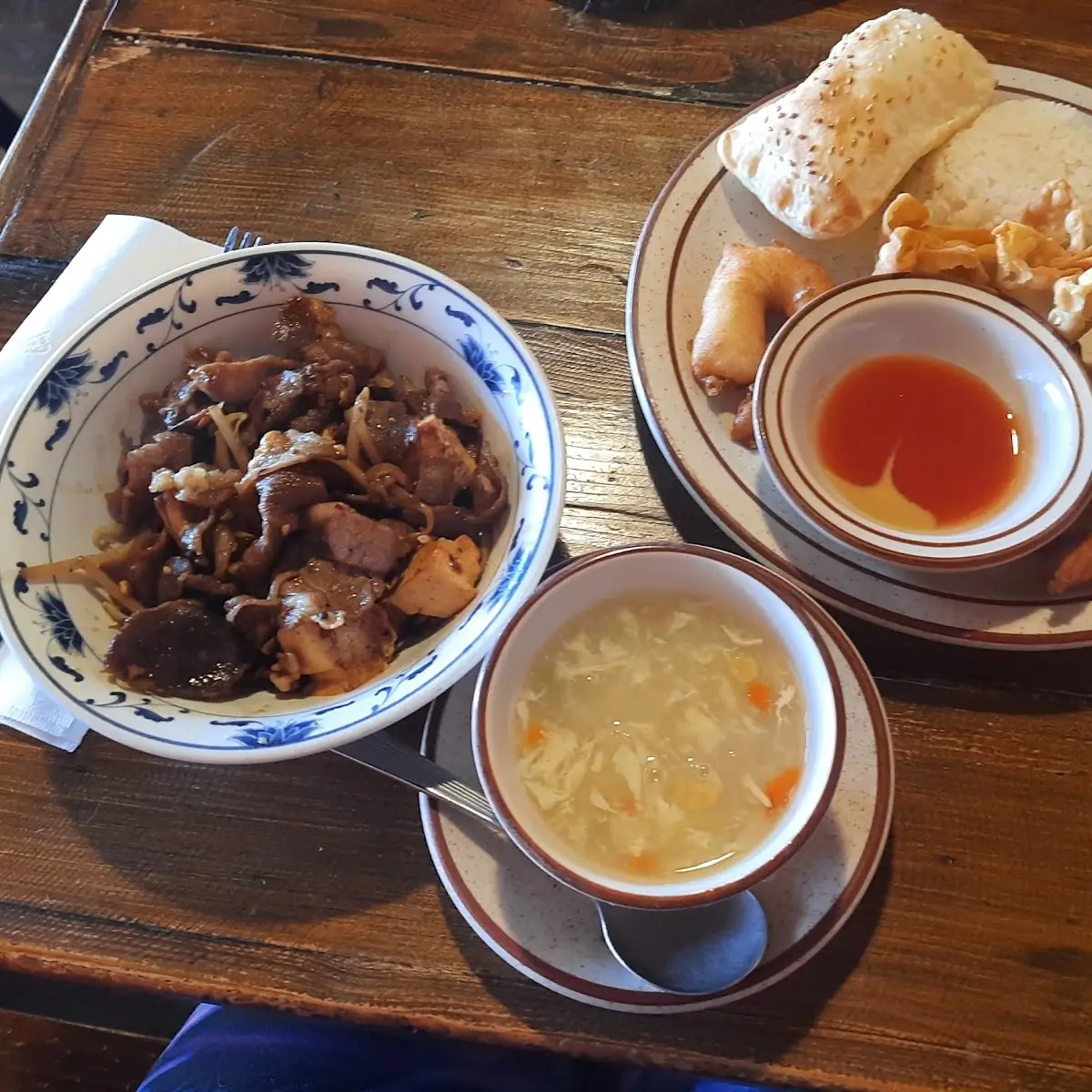 No3 Lamb Bar-B-Q 2 Pocket Biscuits Rice Egg Roll Fried Shrimp Crab Rangoons Egg Drop Soup