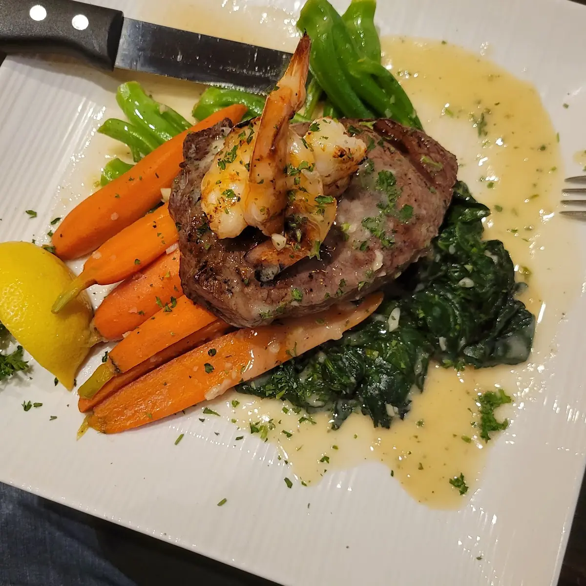 Flat Iron Steak & Prawns