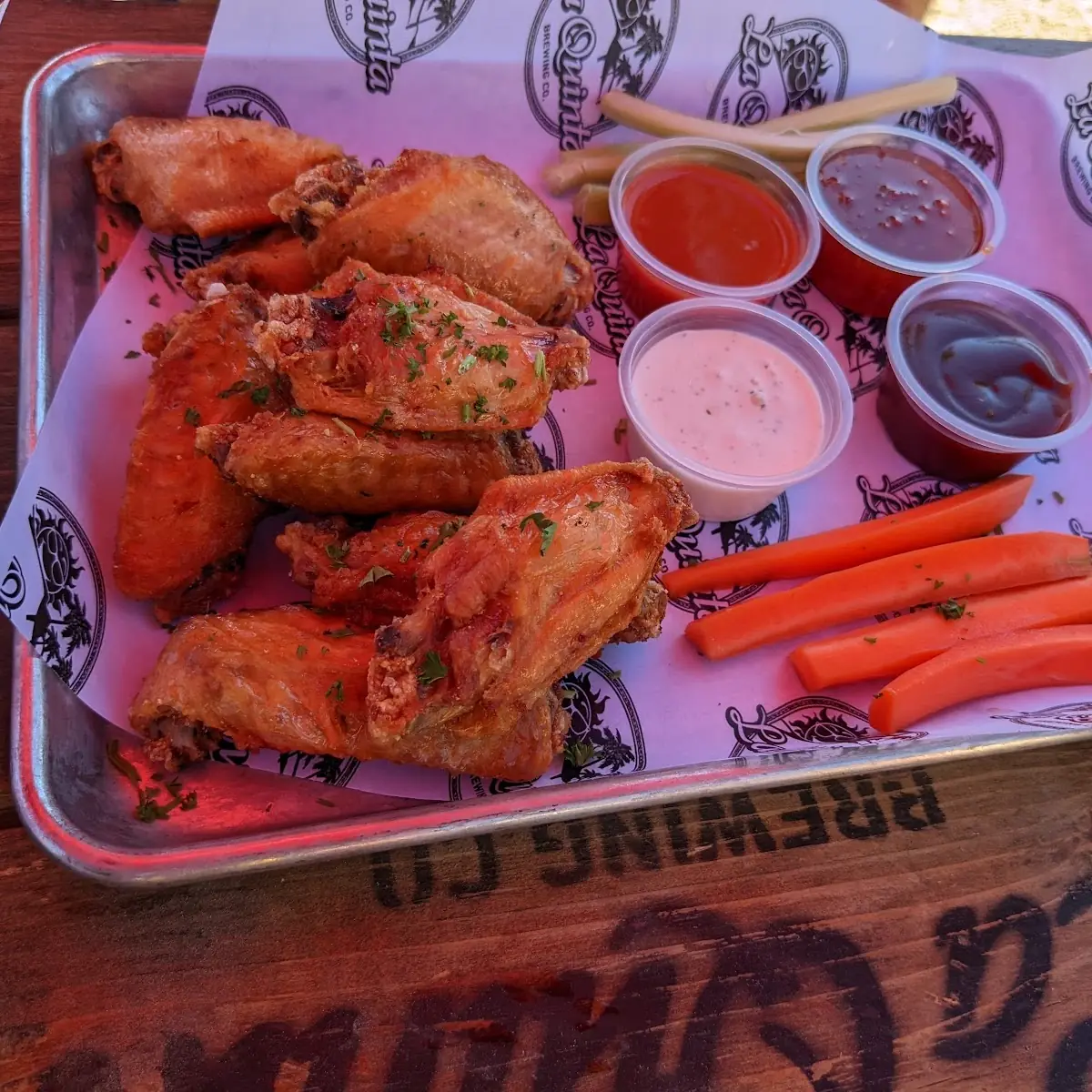 Chicken Wings with Fries