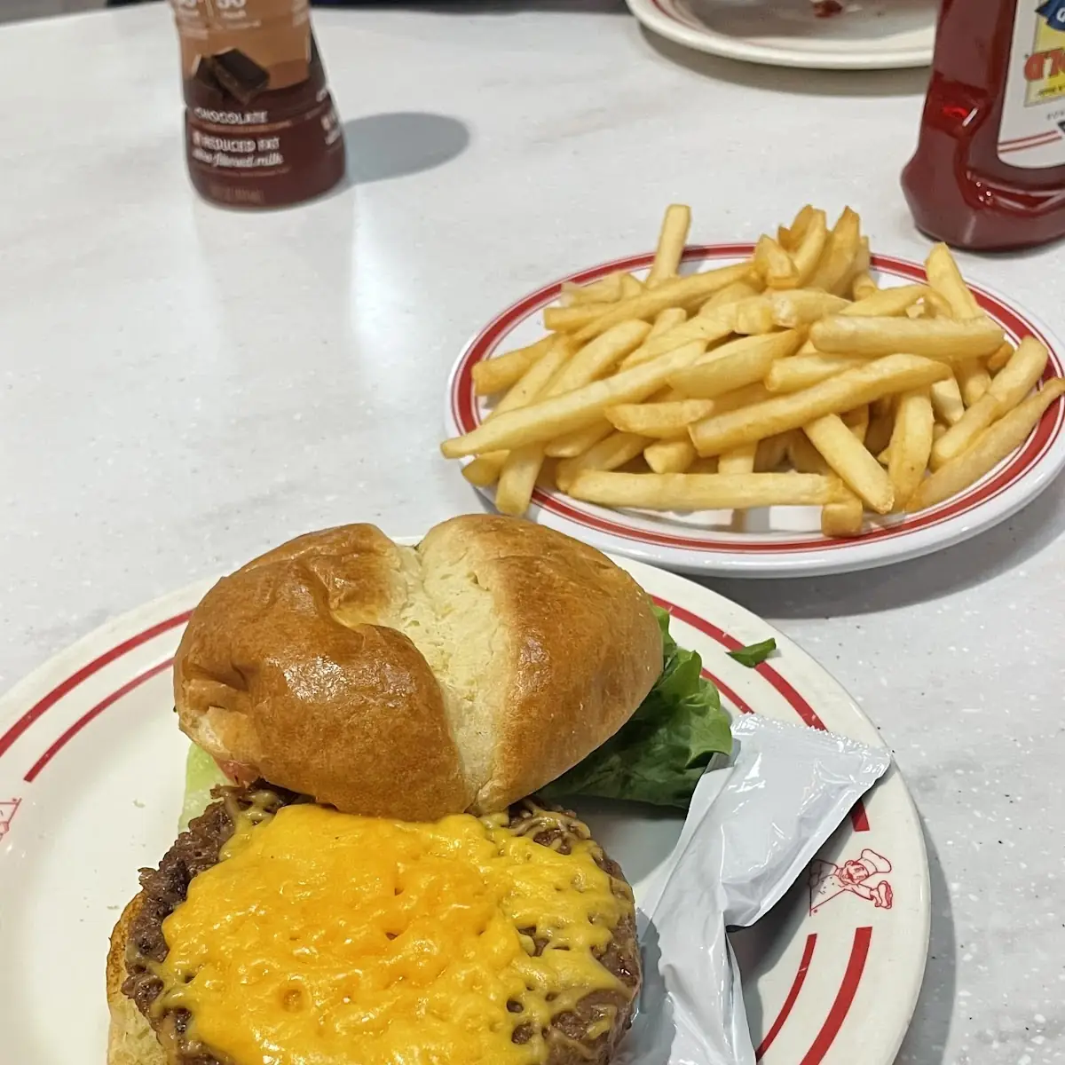 Cheeseburger Deluxe