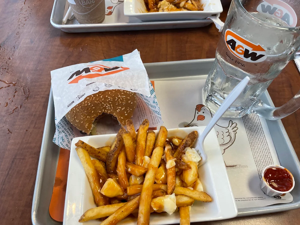 Poutine Et Hamburger, A&W Canada