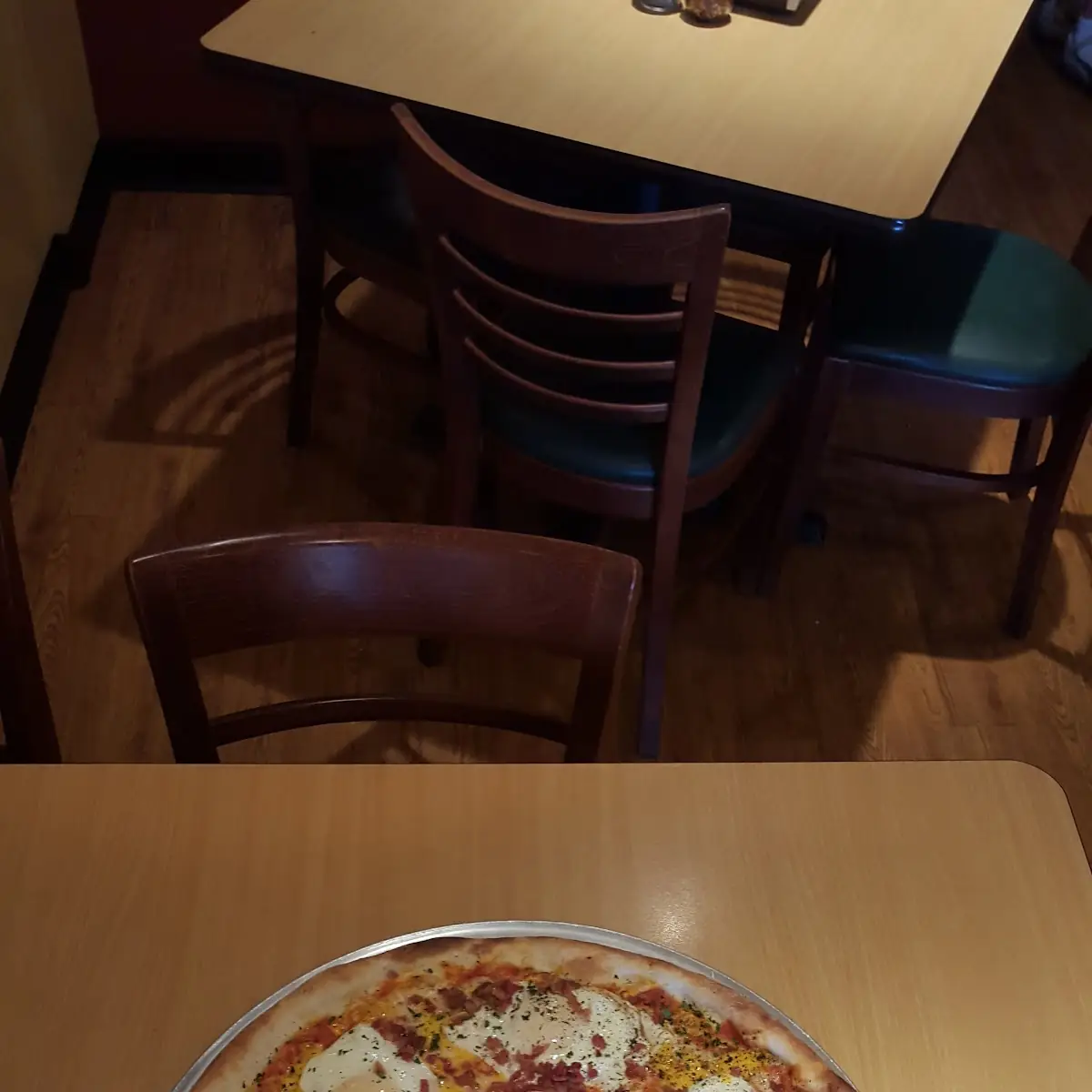 Bacon Egg and Cheddar Cheese Pizza
