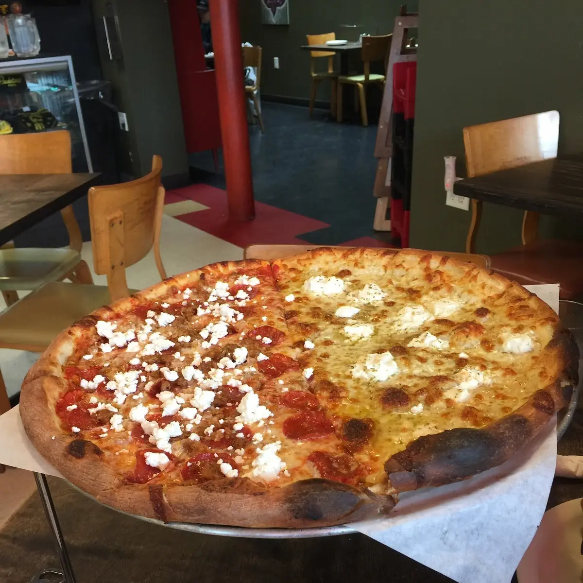18" Pesto Chicken Sausage Pizza