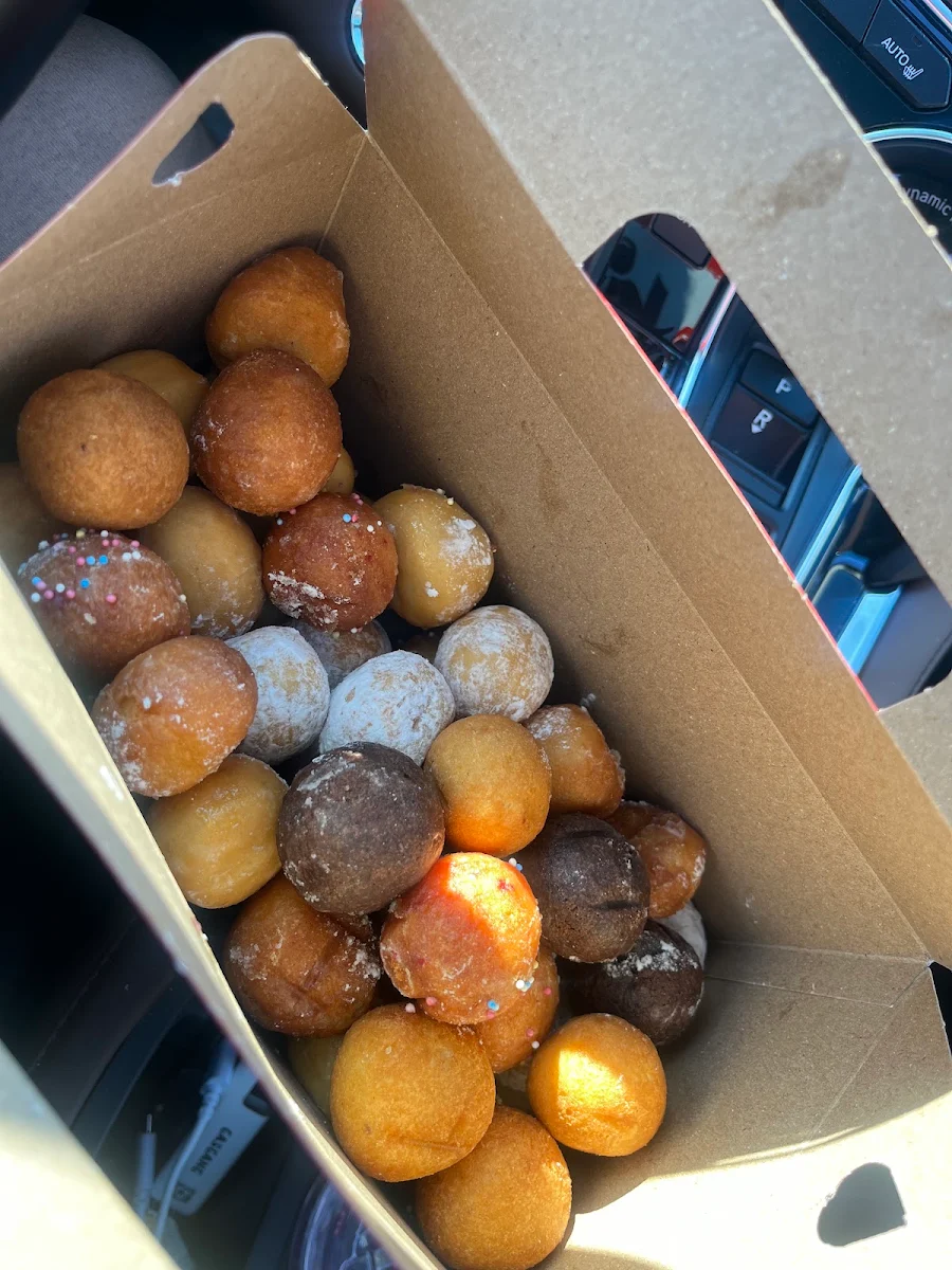 Timbit Crème Brûlée Au Chocolat, Tim Hortons