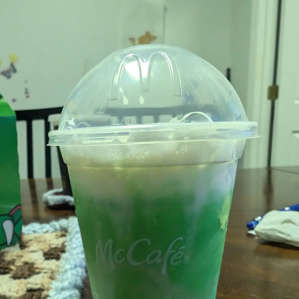 Medium Frozen Sprite Lymonade